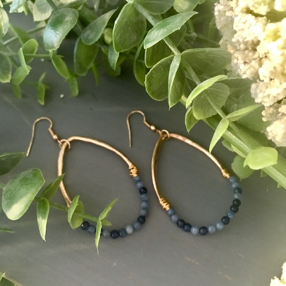 Blue Beaded Wire Hoop Gold Oval Boho Chic Earrings - Picture 7 of 7